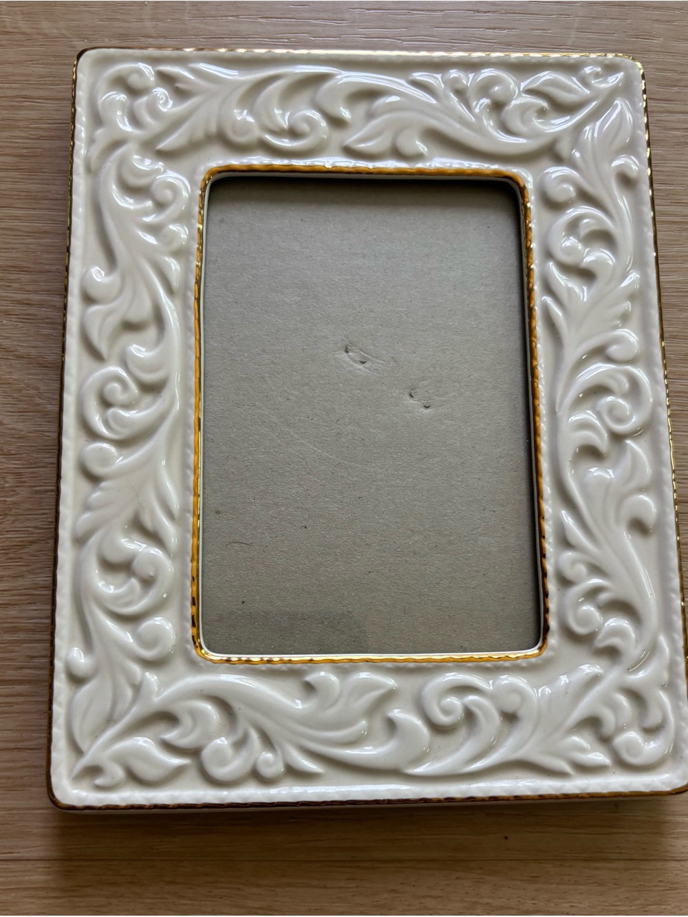 Elegant Cream Ceramic Photo Frame with Gold Trim